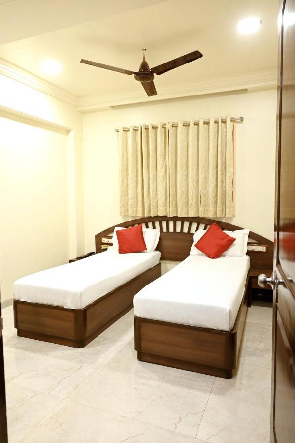 Hotel Sagar Kalyān Extérieur photo